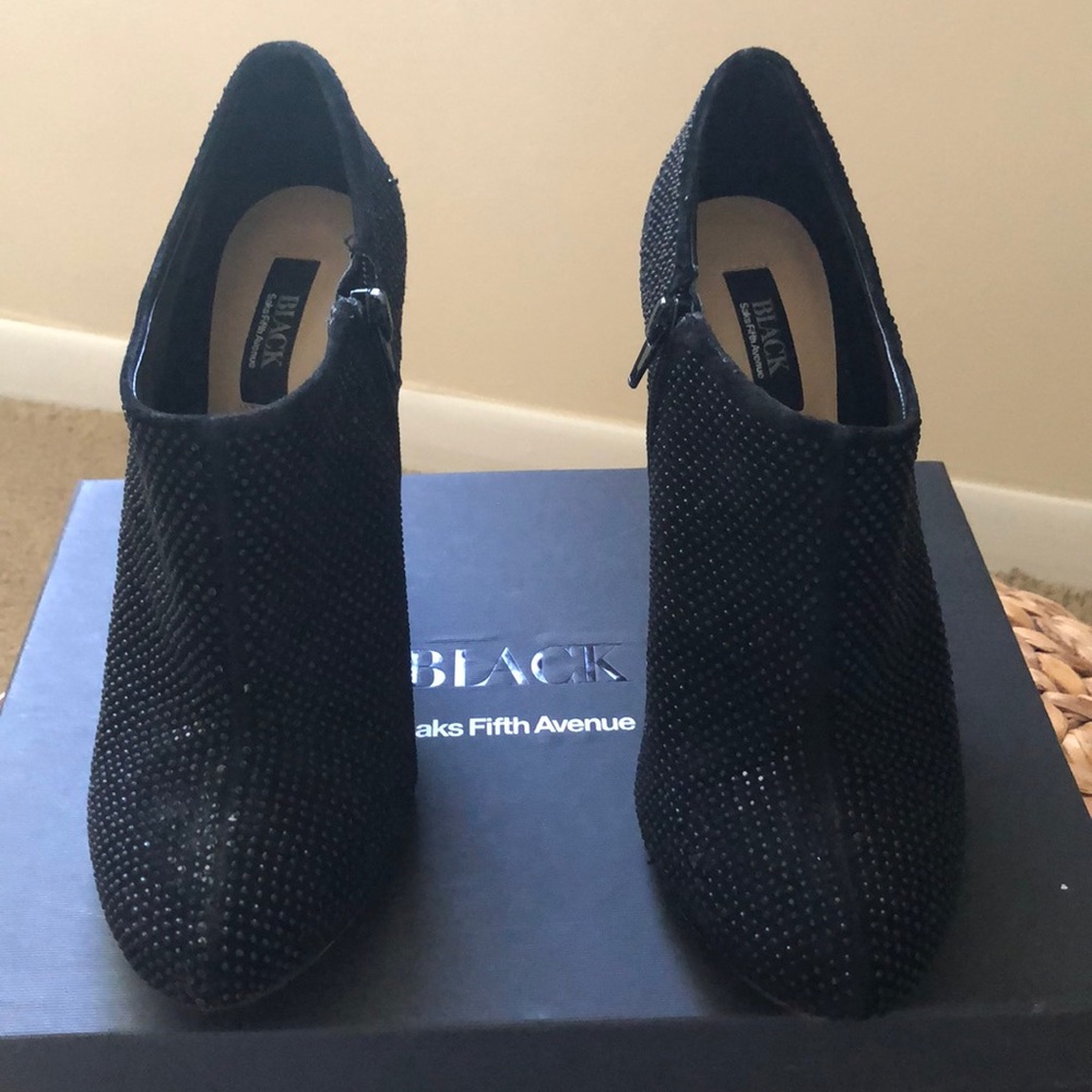 SAKS FIFTH AVENUE BLAKE BOOTIES. - Picture 5 of 8